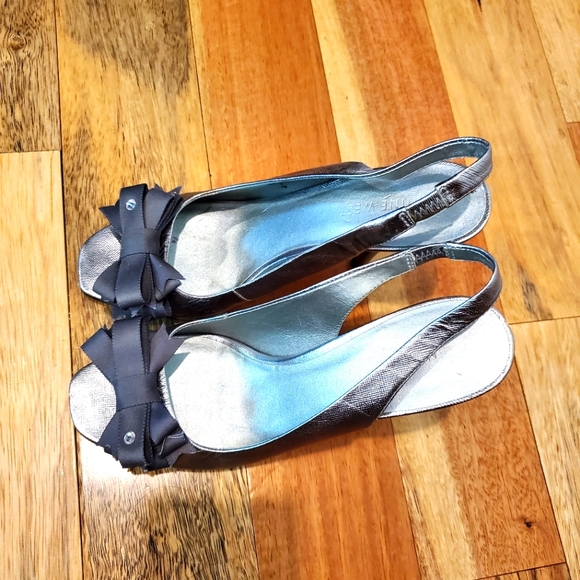 Nine West silver Sling back stilettos, size 7 - Picture 2 of 7